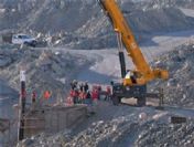 Mahsur kalan madencilere 110 metre kaldı