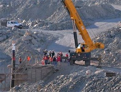 Mahsur kalan madencilere 110 metre kaldı
