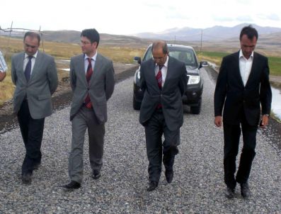 KÖYDEŞ - Vali Yardımcısı Uzunparmak Köy Yollarını Denetledi