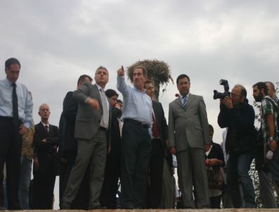 KARYA - Bakan Günay İkinci Kez Oda Mezarda