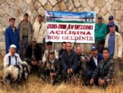 Erciş Avcılar Derneği 2010-2011 Av Sezonunu Kurban Keserek Açtı