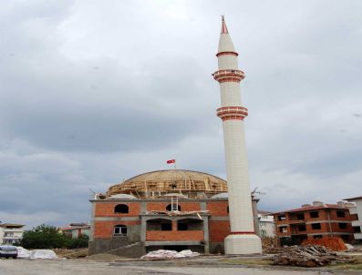 NAZIM MADENOĞLU - Şehit Hüseyin Ateş Camii Sona Yaklaşıyor