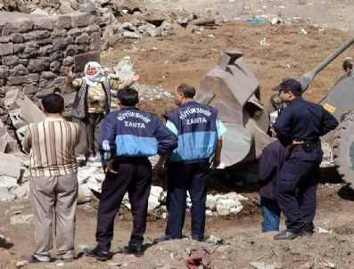 Fotoğraf, Gecekonduları Yıktırdı