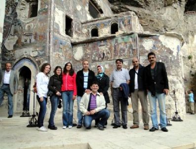 YUSUF KARALOĞLU - Kaymakam Karaloğlu'ndan Öğretmenlere Jest