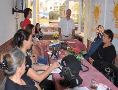 İBRAHIM DEMIR - Ak Parti'li Kadınlara Afet Eğitimi