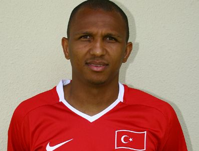 MEHMET AURELİO - Aurelio kadrodan çıkarıldı