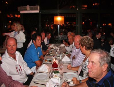 Bu Gecede Dostluklar Paylaşıldı