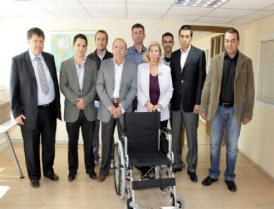 Engelli Sandalyesi İçin Kapak Kampanyasına Şirketler De Katıldı