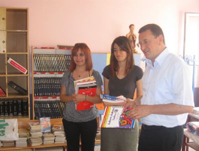 Hacettepe Üniversitesi'nden Köy Okuluna Destek.