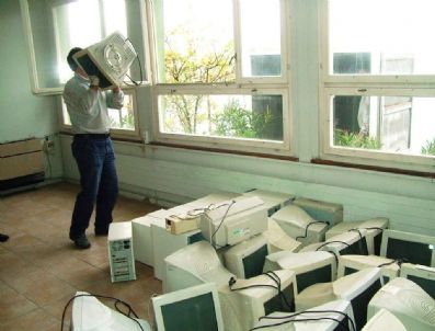 ÇEVRE VE ORMAN BAKANLıĞı - İzmit'te 'E-dönüşüm' Seferberliği