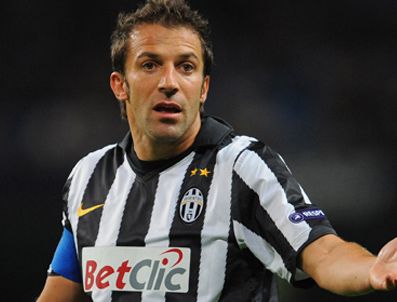 ALESSANDRO DEL PIERO - Juventus'un emektar futbolcusu Del Piero futbolu bırakıyor