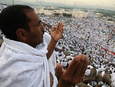 En yaşlı 5 bin hacı adayı Mekke'ye gönderilecek