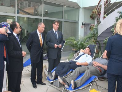 ORHAN ÖZCÜ - Gürsu Belediyesi Personelinden Kan Bağışı