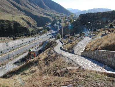 FEHMI ALAYDıN - Halis Kanar Parkı Aydınlatıldı