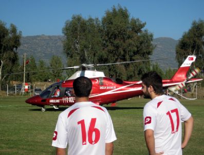 Maç Sırasında Sahaya Hava Ambulansı İndi