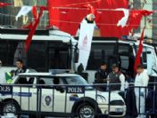 Taksim'deki Polis otobüsleri kaldırıldı