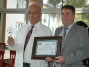 Yılın Başhekimi Karakoç'a Ödül