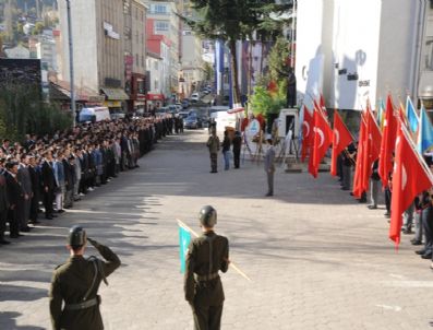 AHMET HAMDİ TANPINAR - Artvin'de Atatürk'ü Anma Törenleri