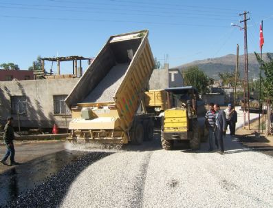 KAZıM ÖZGAN - Kozan Belediyesi'nden Asfaltlama Çalışması