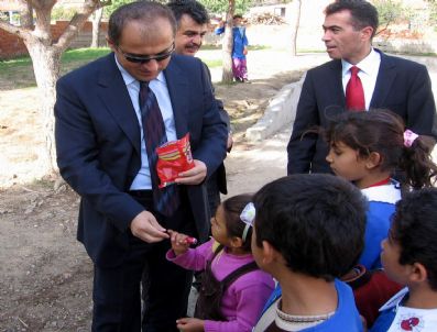 BAHÇELIKÖY - Kaymakamdan Okullara Ziyaret