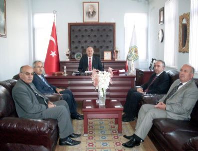 MUSTAFA KARAMAN - Vali'den Kozcağız Belediyesi'ne Ziyaret
