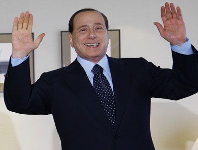 İSTIKBAL - Berlusconi hükümetinde tehlike çanları