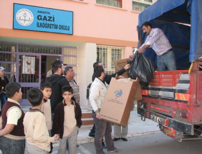 Ödevleri Kağıt Toplamak