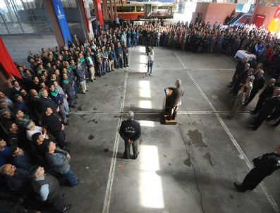 İZULAŞ - Başkan-işçi El Ele