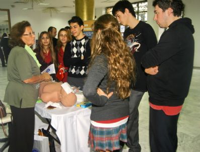 GEVEZE - Gençler Festivalde Eğlendi