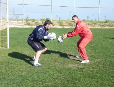 BELEDIYE VANSPOR - Mavi- Şimşek Maç Saatini Bekliyor