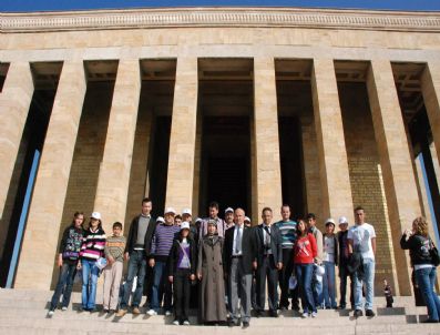 FAHRI YıLDıZ - Ürgüp Belddiyesi'nden Anıtkabir'e Saygı Ziyareti