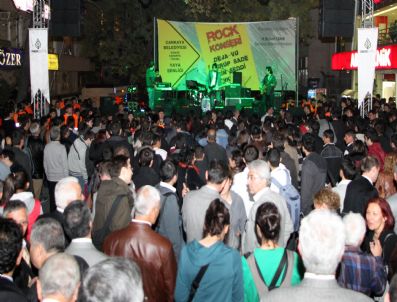 ÇIN SEDDI - Ankara'da Yaya Bölgeleri Rock Konseriyle Şenlendi