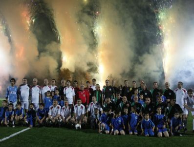 SEFER ÜSTÜN - Erenler Stadına Görkemli Açılış
