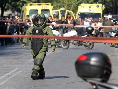 İstanbul Sultanbeyli'de bomba alarmı