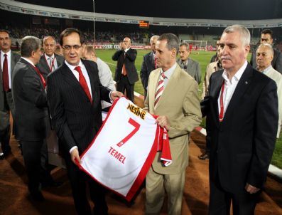 SAIT YAZıCıOĞLU - Samsunspor'dan Vefa