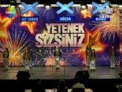 Yetenek Sizsiniz'de kızlardan darbuka şov