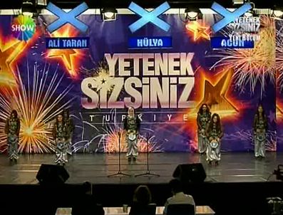 YETENEK SİZSİNİZ TÜRKİYE - Yetenek Sizsiniz'de kızlardan darbuka şov