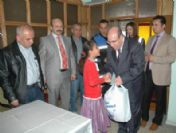 Polis, Bayram Öncesi 25 Çocuğu Sevindirdi