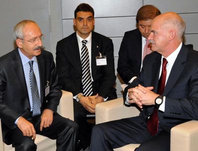 SOSYALIST ENTERNASYONAL - Kılıçdaroğlu, Papandreu ile görüştü