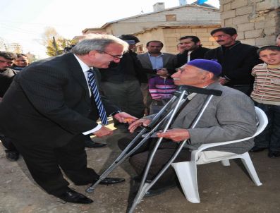 ATAY USLU - Vali Karaloğlu, Kurbanlıklarını Dar Gelirli Ailelerin Evinin Önünde Kestirdi