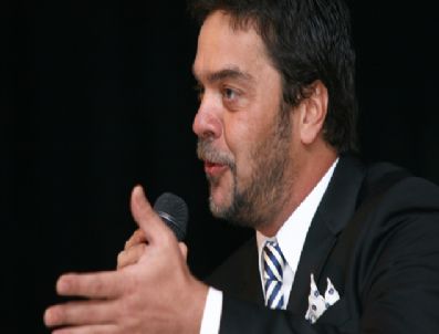 DISCOVERY CHANNEL - Beyaz canlı yayında fırsatı kaçırmadı dalgasını geçti