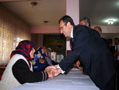 İLYAS ÇAPOĞLU - Erzincan Protokolü Belediye Sarayı'nda Bayramlaştı