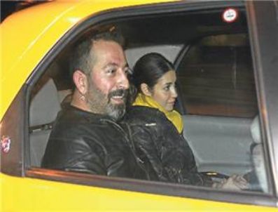 DENİZ AKKAYA - Cem Yılmaz yeni sevgilisiyle yakalandı