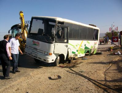 Eşme'de Trafik Kazası 9 Yaralı