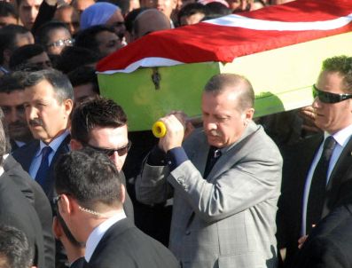 SALİH KAPUSUZ - AK Partili vekil Mustafa Kuş toprağa verildi