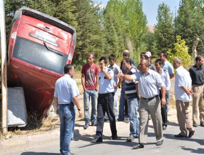 Takla Atan Araçtan Yara Almadan Kurtuldular