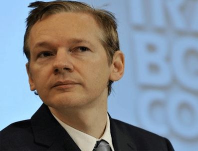 JULİAN ASSANGE - ABD hükümetinin belalısına tutuklama kararı