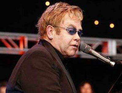 LADY GAGA - Elton John, Lady Gaga müziğe küstürdü