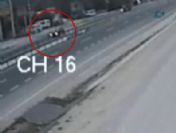 Kaza saniye saniye kameraya kaydedildi