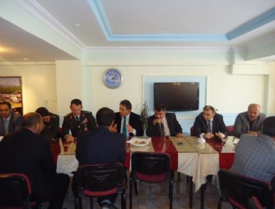 NURULLAH KAYA - Gürpınar'da Bayramlaşma